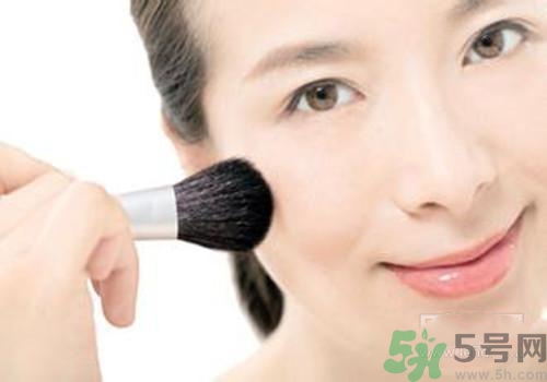 裸妝怎么化？裸妝需要什么化妝品？