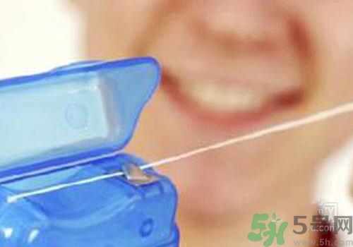 用牙線牙齦出血是怎么回事？用牙線牙齦出血怎么辦？