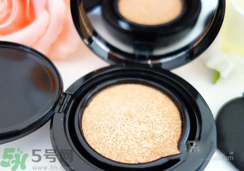 cc霜和防曬霜哪個(gè)先用？cc霜和防曬霜的使用順序
