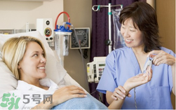 剖腹產(chǎn)后多久來(lái)月經(jīng)？剖腹產(chǎn)后月經(jīng)不調(diào)的表現(xiàn)？
