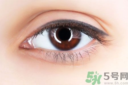 白內(nèi)障是什么？白內(nèi)障的癥狀有哪些？