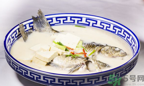 孕婦喝鯽魚(yú)湯有什么好處？孕婦喝鯽魚(yú)湯的功效與作用