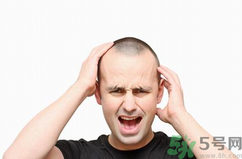 男人禿頂是什么原因？男人禿頂怎么辦？
