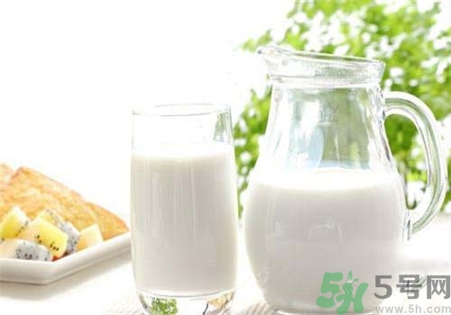 帶狀皰疹可以喝牛奶嗎？帶狀皰疹喝牛奶好不好？