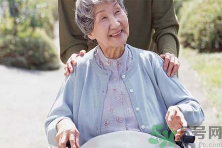 帕金森的易發(fā)人群有哪些？如何預(yù)防帕金森？