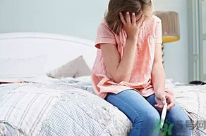 女人不孕不育是什么原因引起的？女人不孕不育怎么檢查？