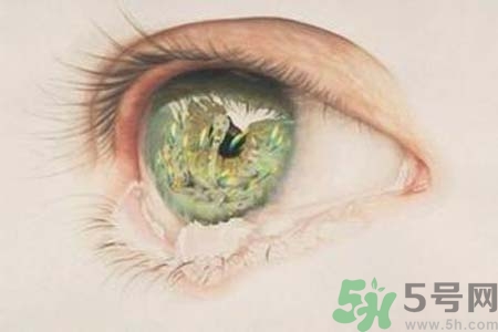 睡覺時流眼淚是怎么回事？如何保護眼睛？