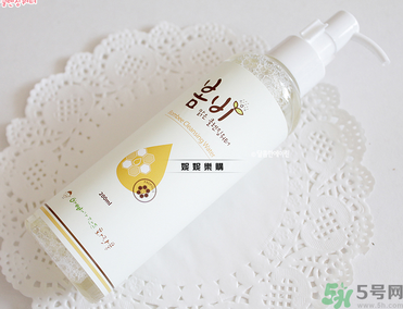 春雨卸妝水好用嗎？春雨卸妝水怎么使用？