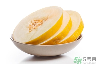哈密瓜榨汁要加水嗎？哈密瓜榨汁搭配什么？