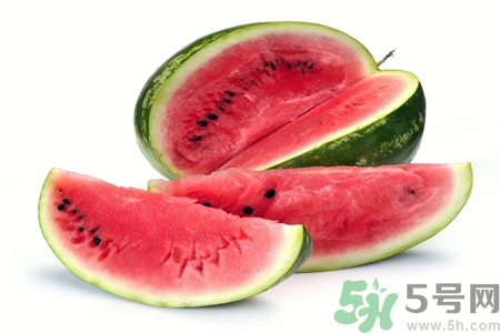 口腔潰瘍可以吃西瓜嗎？口腔潰瘍能不能吃西瓜？