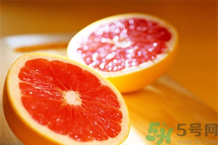 過敏性鼻炎可以吃葡萄柚嗎？過敏性鼻炎能不能吃葡萄柚？