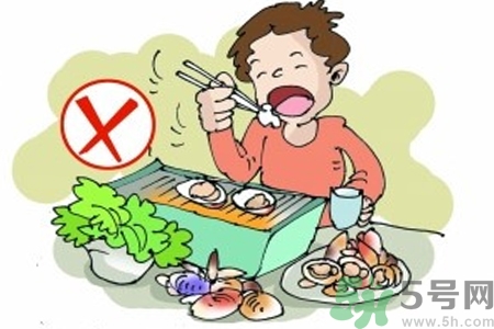 急性腸胃炎的癥狀有哪些？急性腸胃炎需注意什么問題？
