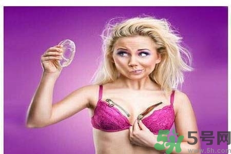 胸部一大一小正常嗎？怎樣糾正胸部一大一小？