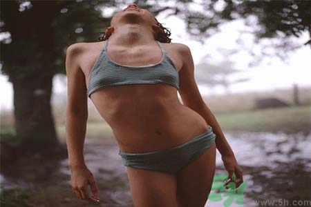 胸部太小怎么辦？胸部如何才能變大？
