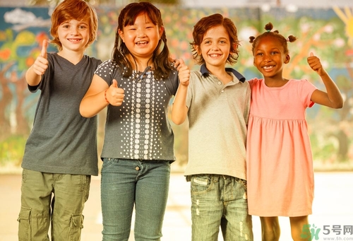 怎么讓女孩子喜歡自己？怎么讓男孩子喜歡自己？
