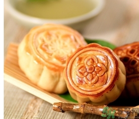 月餅可以用微波爐烤嗎？怎么用微波爐做月餅？