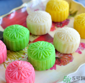 冰皮月餅放冰箱變硬怎么回事？冰皮月餅放冷藏還是冷凍？？