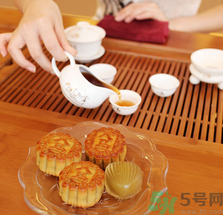 吃月餅會(huì)便秘嗎？吃月餅便秘怎么辦？