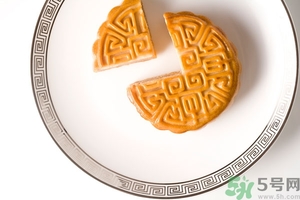 月餅的熱量高嗎？吃一個(gè)月餅會(huì)長(zhǎng)胖嗎？