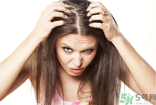 產(chǎn)后多久開始掉頭發(fā)？產(chǎn)后脫發(fā)會持續(xù)多久？
