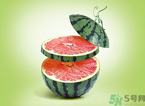 凍成冰的西瓜能吃嗎？吃西瓜拉肚子是怎么回事？