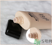 粉底液有隔離作用嗎？粉底液有什么作用？