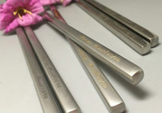 合金筷子用的什么材料？合金筷子和不銹鋼筷子哪個好？