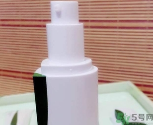韓后茶蕊嫩白系列適合什么膚質(zhì)？韓后茶蕊baby白適合敏感肌嗎？