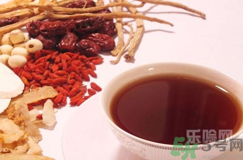 黃芪當(dāng)歸可以泡水喝嗎？黃芪當(dāng)歸泡水喝有什么功效？
