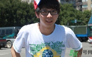 15歲男孩的標(biāo)準(zhǔn)身高應(yīng)該多高？15歲男孩的標(biāo)準(zhǔn)身高體重