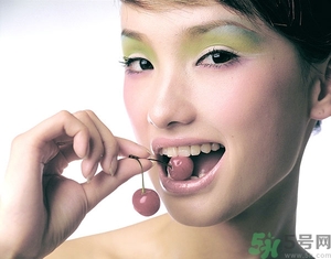 眼影干了怎么辦？眼影保質(zhì)期一般多久？