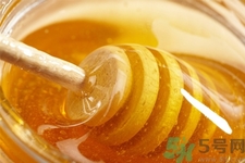 ?蜂蜜怎么吃才有營養(yǎng)？蜂蜜的鑒別方法是什么？
