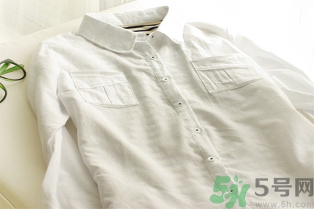 白衣服被染色怎么辦？衣服染色去除小竅門
