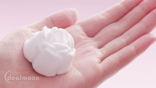 kanebo玫瑰潔面乳怎么樣？kanebo玫瑰洗面奶好用嗎？