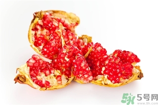 石榴里面白色的能吃嗎？石榴里面的籽可以吃嗎？