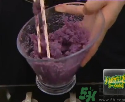 水晶月餅用的什么粉？水晶月餅的做法及配方