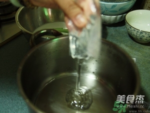 水晶月餅用的什么粉？水晶月餅的做法及配方