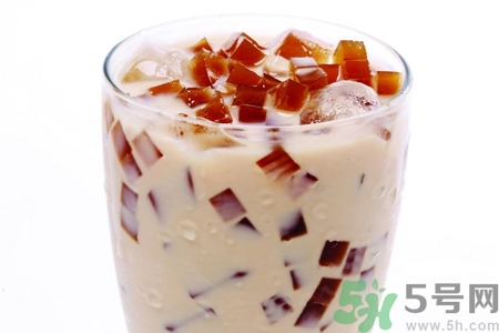 晚上喝奶茶會失眠嗎？晚上喝奶茶會不會失眠？