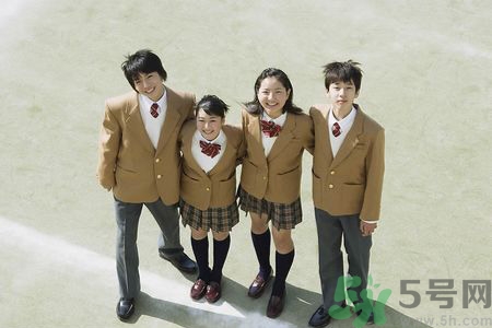 初中生女生的標(biāo)準(zhǔn)胸圍是多少？初中女生正常胸圍是多少？