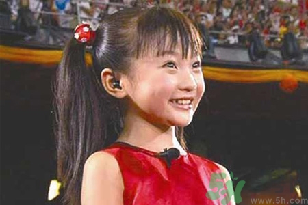 9歲女生的標準身高體重是多少？9歲女生正常身高體重是多少？