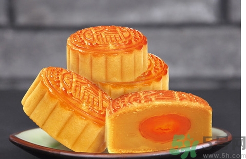 蛋黃月餅好吃嗎？蛋黃月餅?zāi)膫€牌子好吃？