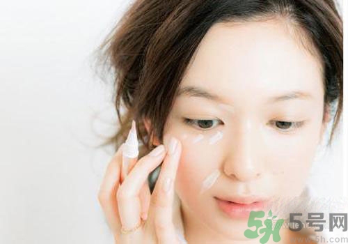 敷完面膜不洗臉會(huì)怎樣？敷完面膜不洗臉有什么危害？