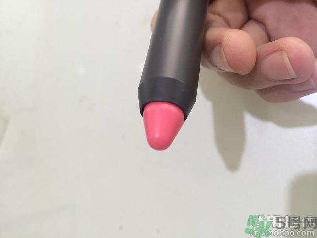夢(mèng)妝唇膏筆怎么用?夢(mèng)妝唇膏筆使用方法。