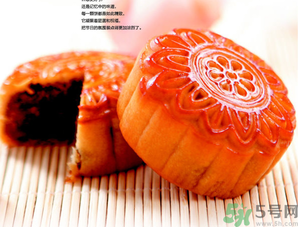 仟吉月餅好吃嗎？仟吉月餅和元祖月餅?zāi)膫€(gè)比較好？