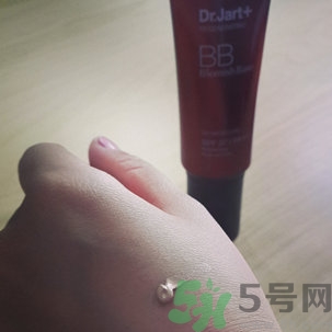 dr.jart銀管和黑管的區(qū)別？蒂佳婷銀色bb和黑色bb哪個好？