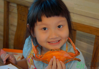 小孩吃螃蟹過(guò)敏怎么辦？小孩吃螃蟹過(guò)敏癥狀