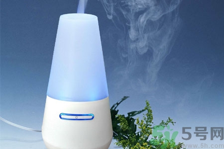 加濕器里可以加精油嗎？加濕器里可以加醋嗎？