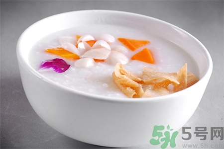 秋季吃什么滋陰潤肺？秋季女人養(yǎng)生滋陰潤肺湯譜