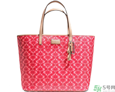 coach和gucci哪個(gè)好？coach和gucci哪個(gè)好看？