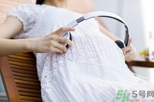 科學(xué)的胎教方法有哪些？怎么胎教培養(yǎng)聰明寶寶？
